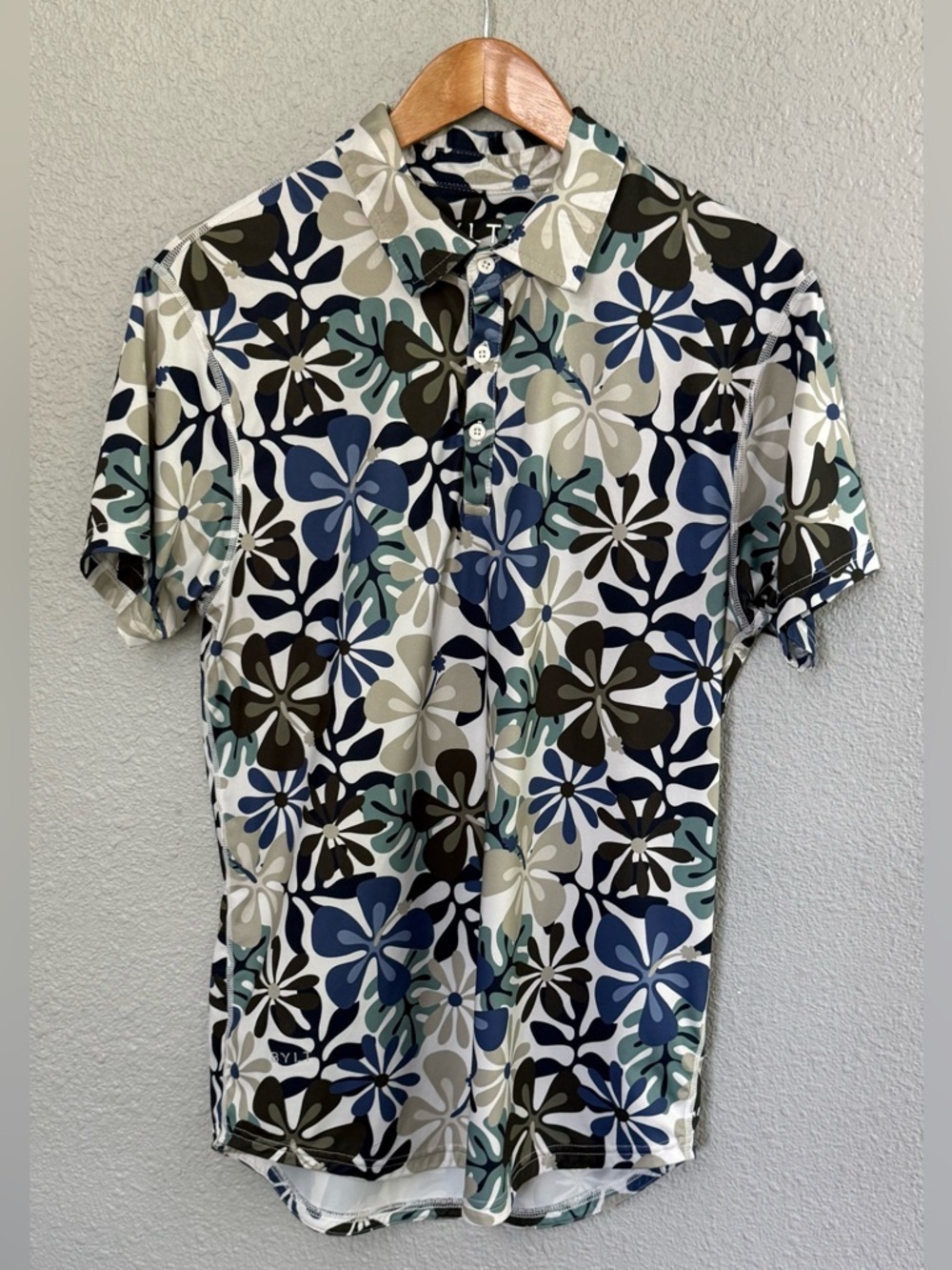 BYLT Premium Basics 19th Hole Golf Shirt Blue Floral Tropical Stretch size Small